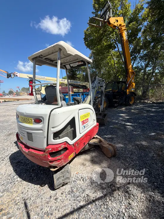2021 Takeuchi TB225R Mini Excavator