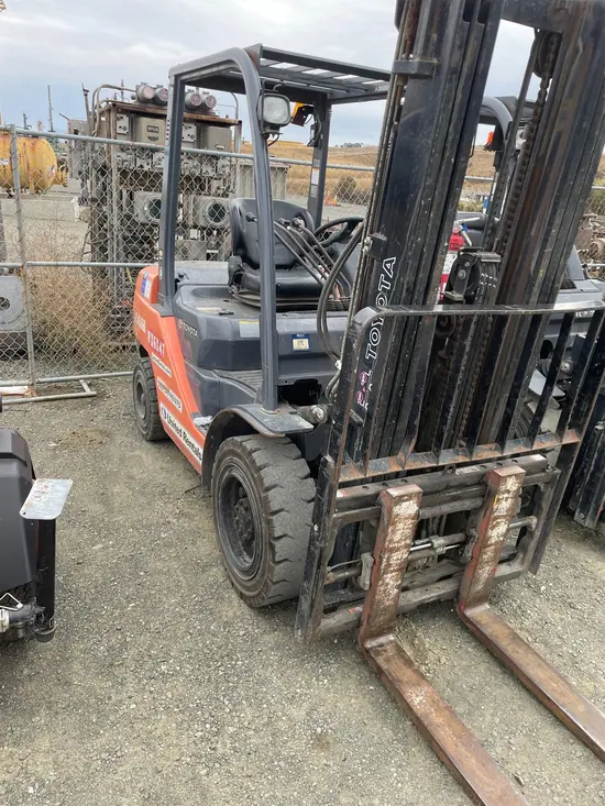 2018 Toyota 8FDU30 Warehouse Forklift