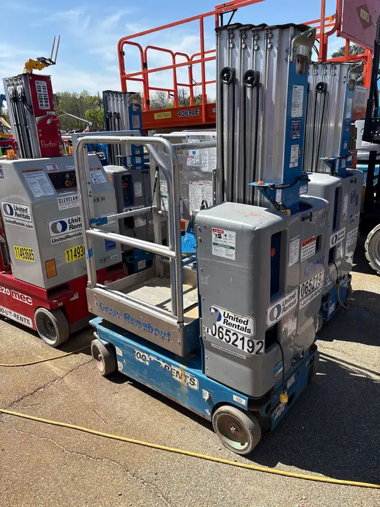 2017 Genie GR-20 Self-Propelled One-Person Lift