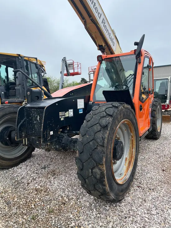 2018 JLG 742 Forklift