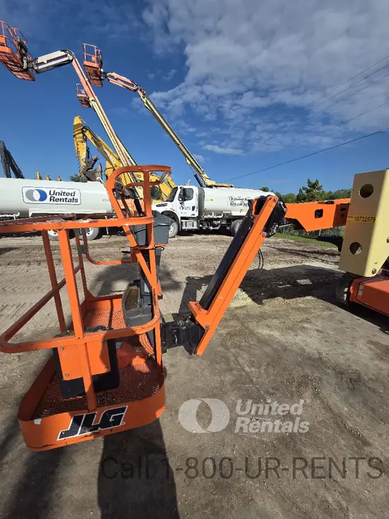 2018 JLG E450AJ Articulating Boom Lift