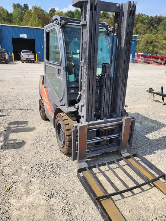 2020 Toyota 8FDU30 Warehouse Forklift