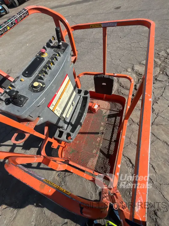 2012 JLG E400AJPN Articulating Boom Lift