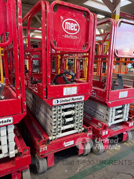 2017 MEC MICRO 19 Scissor Lift