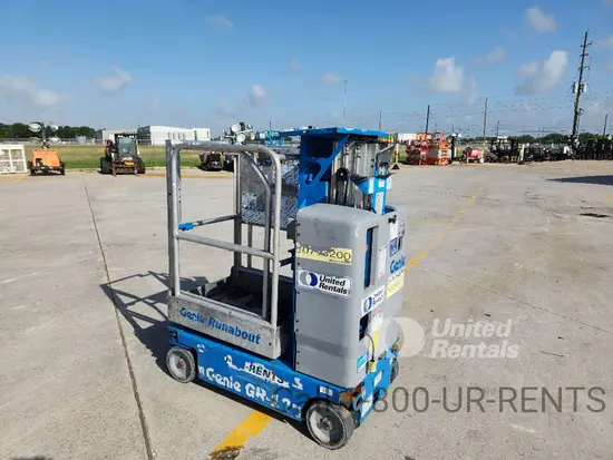2018 Genie GR-12 Self-Propelled One-Person Lift