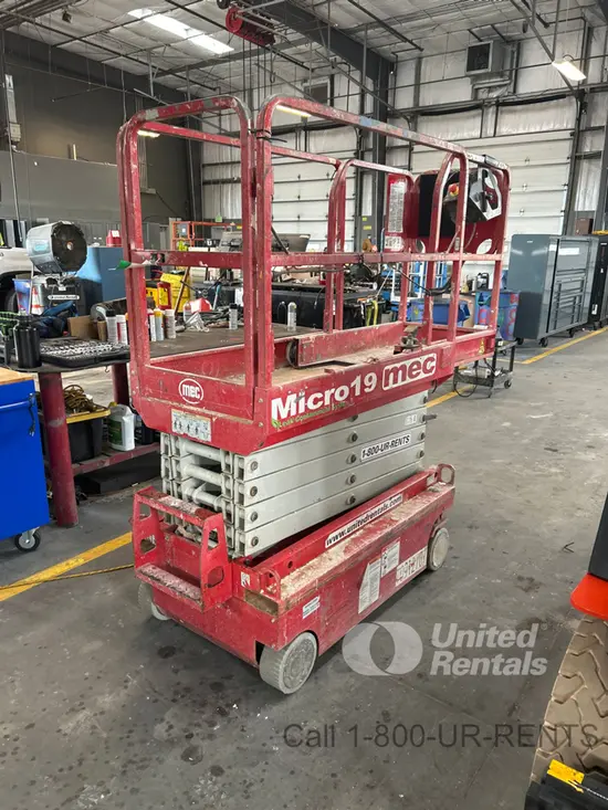 2019 MEC MICRO 19 Scissor Lift