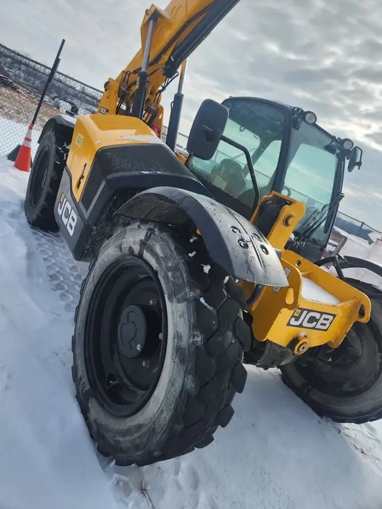 2022 JCB 509-42 Forklift
