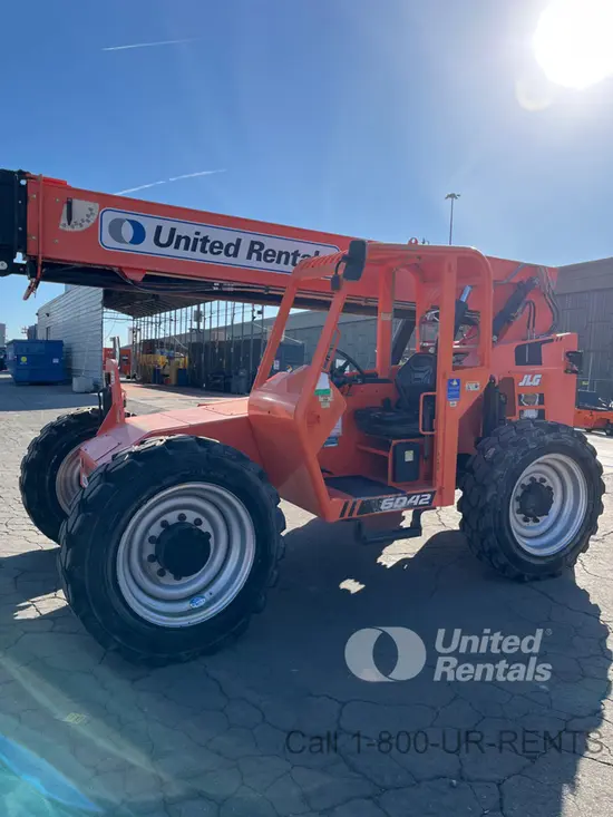 2018 SKYTRAK 6042 Forklift