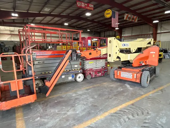 2012 JLG E400AJPN Articulating Boom Lift