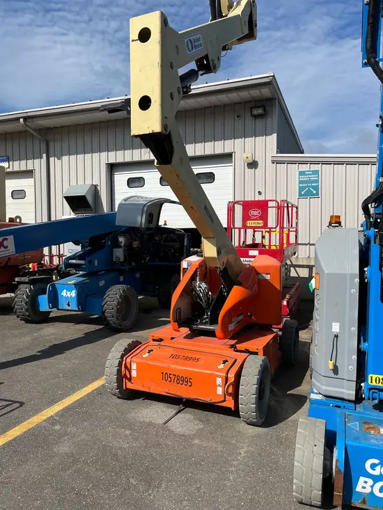 2017 JLG E450AJ Articulating Boom Lift