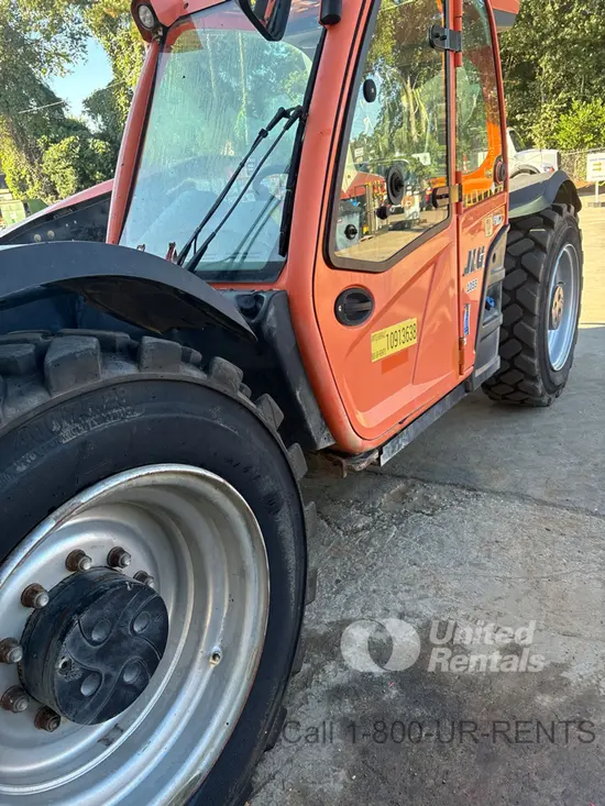 2019 JLG 1055 Forklift