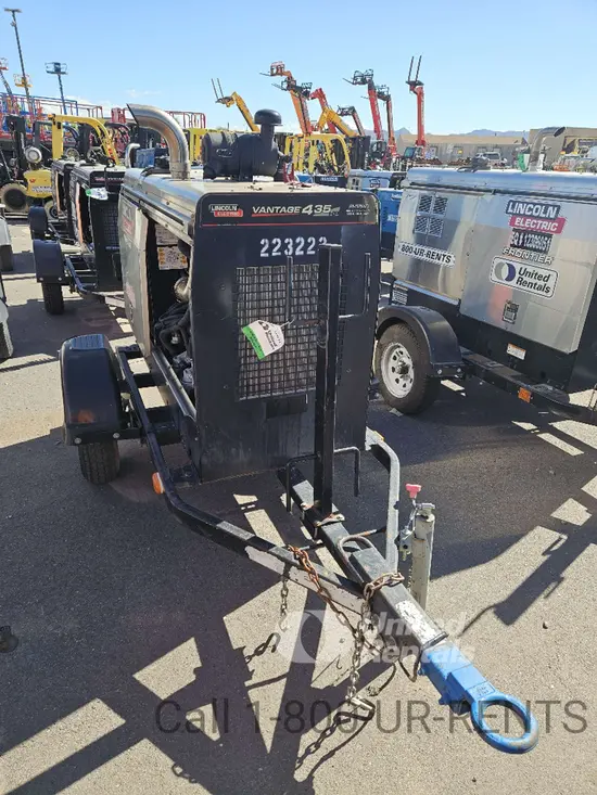2019 Lincoln Electric VANTAGE 435 Welder