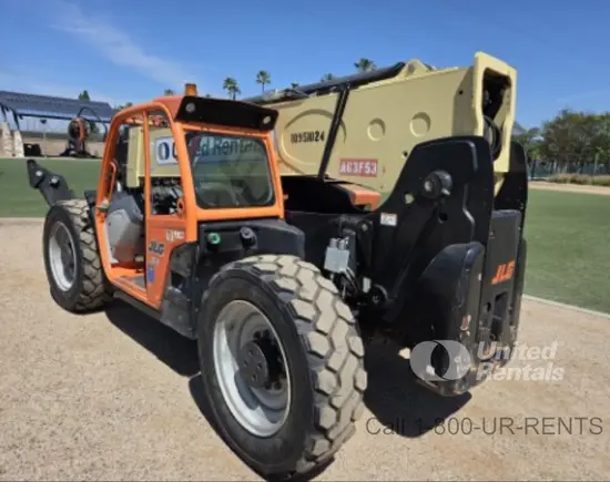 2019 JLG 1055 Forklift