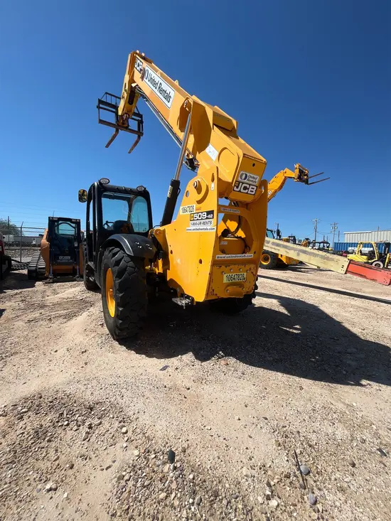 2017 JCB 509-42 Forklift