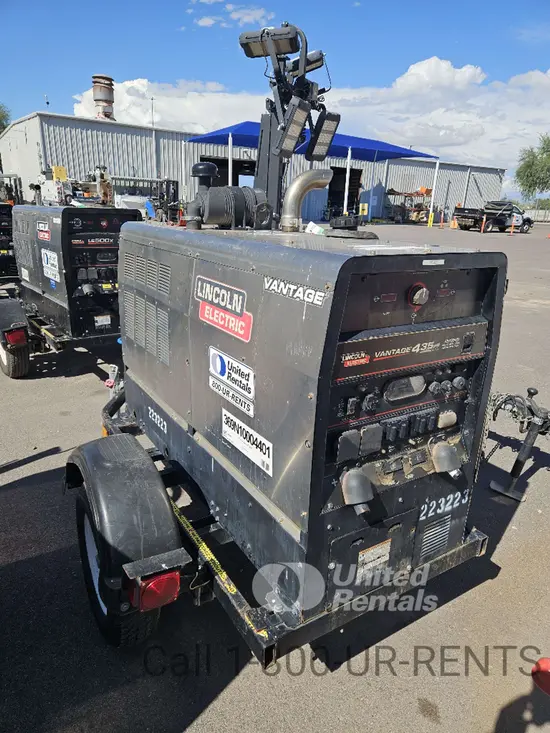 2019 Lincoln Electric VANTAGE 435 Welder