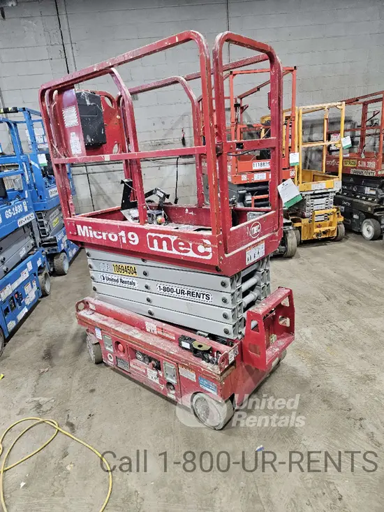 2017 MEC MICRO 19 Scissor Lift