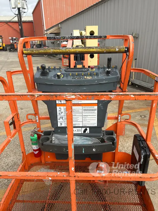 2018 JLG E400AJPN Articulating Boom Lift