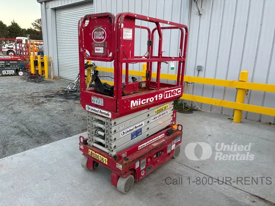 2019 MEC MICRO 19 Scissor Lift