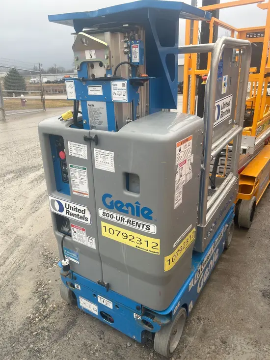 2018 Genie GR-12 Self-Propelled One-Person Lift