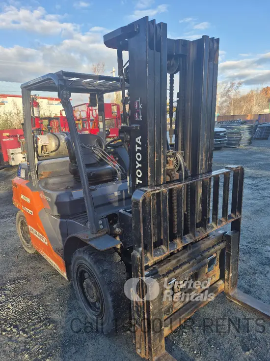 2019 Toyota 8FG35U Warehouse Forklift