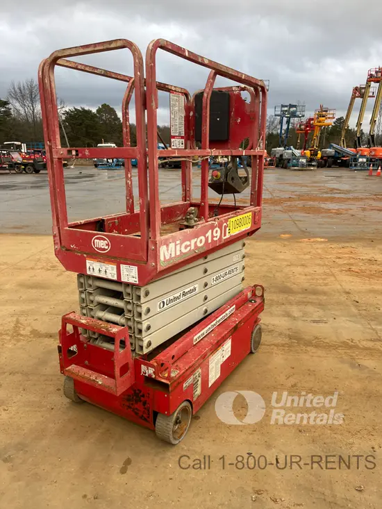 2019 MEC MICRO 19 Scissor Lift