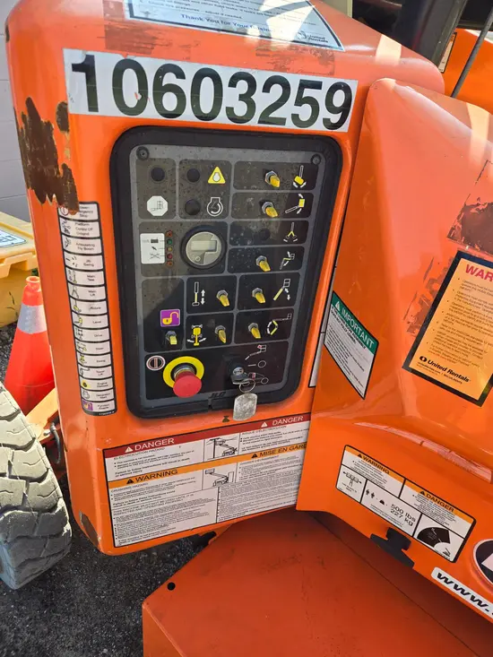 2017 JLG E450AJ Articulating Boom Lift