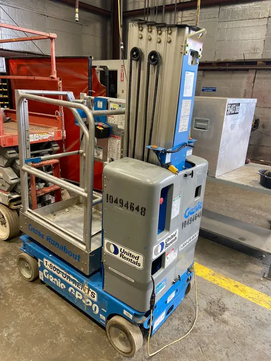 2016 Genie GR-20 Self-Propelled One-Person Lift