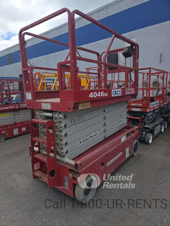 2017 MEC 4046SE Scissor Lift