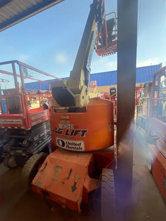 2012 JLG E400AJPN Articulating Boom Lift