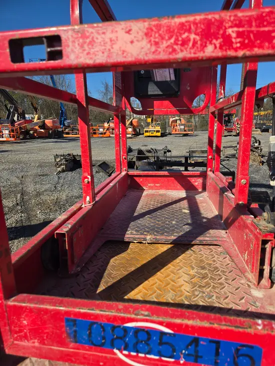 2019 MEC MICRO 19 Scissor Lift