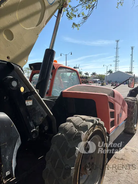 2019 JLG 1055 Forklift