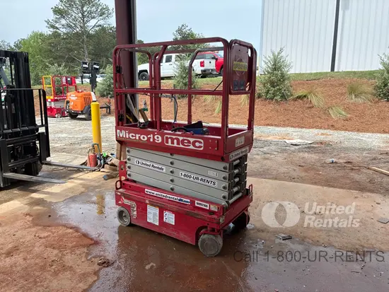 2020 MEC MICRO 19 Scissor Lift