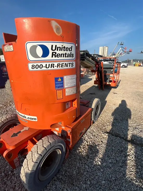 2018 JLG E300AJP Articulating Boom Lift
