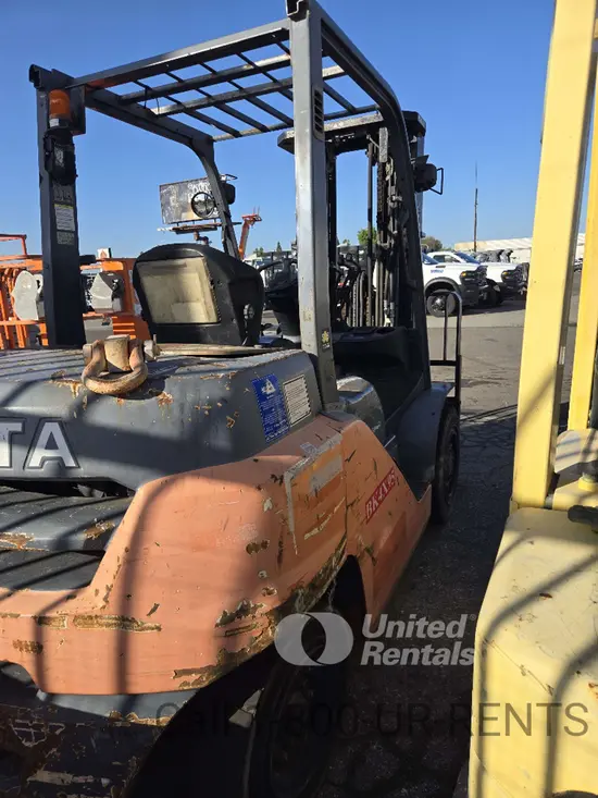 2016 Toyota 8FD35U Warehouse Forklift