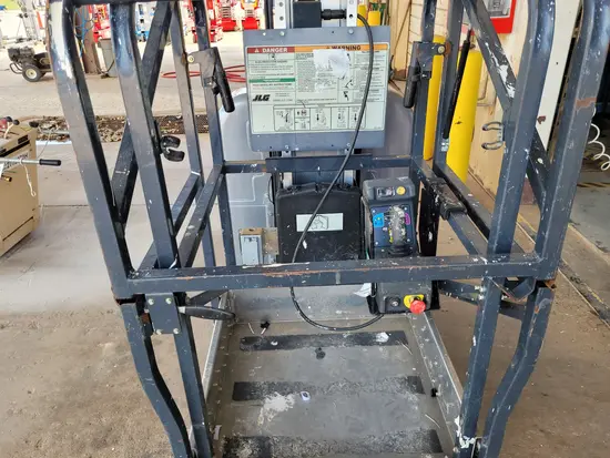 2017 JLG 20MVL Self-Propelled One-Person Lift