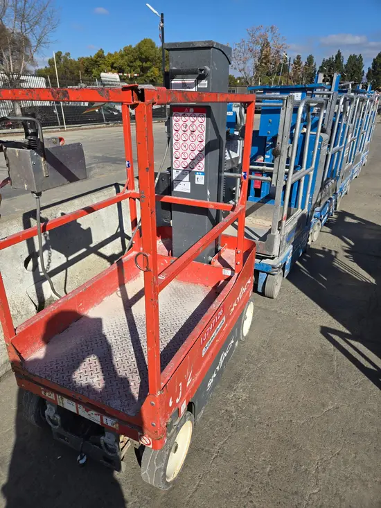 2018 Skyjack SJ12 Self-Propelled One-Person Lift