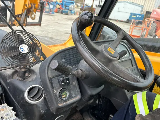 2018 JCB 507-42 Forklift