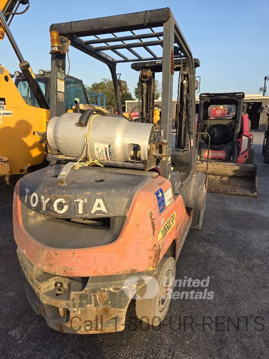 2017 Toyota 8FGU25 Warehouse Forklift