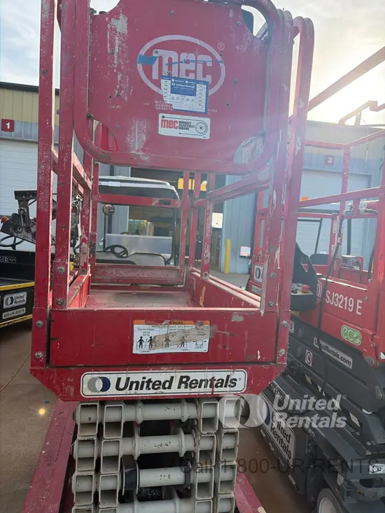 2018 MEC MICRO 19 Scissor Lift