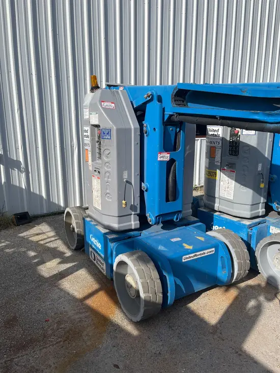 2013 Genie Z-30/20N RJ Articulating Boom Lift