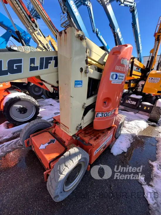 2013 JLG E300AJP Articulating Boom Lift