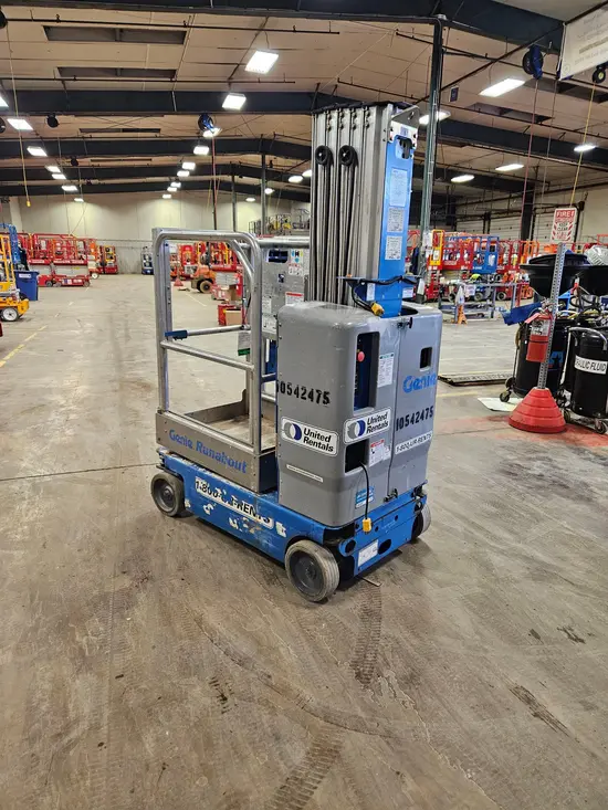 2016 Genie GR-20 Self-Propelled One-Person Lift