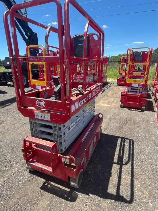 2018 MEC MICRO 19 Scissor Lift
