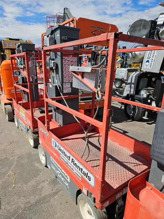 2018 Skyjack SJ16 Self-Propelled One-Person Lift