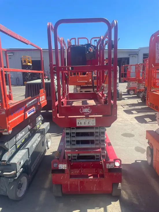 2018 MEC MICRO 19 Scissor Lift