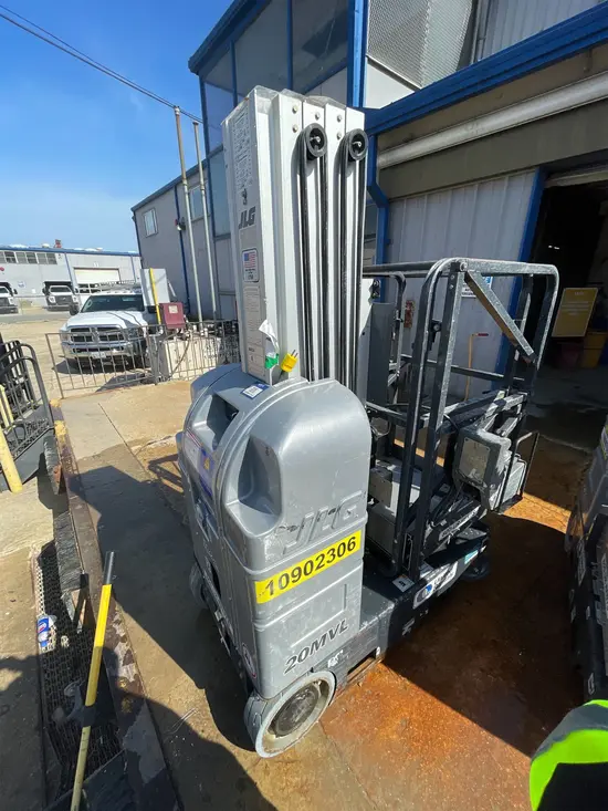 2019 JLG 20MVL Self-Propelled One-Person Lift