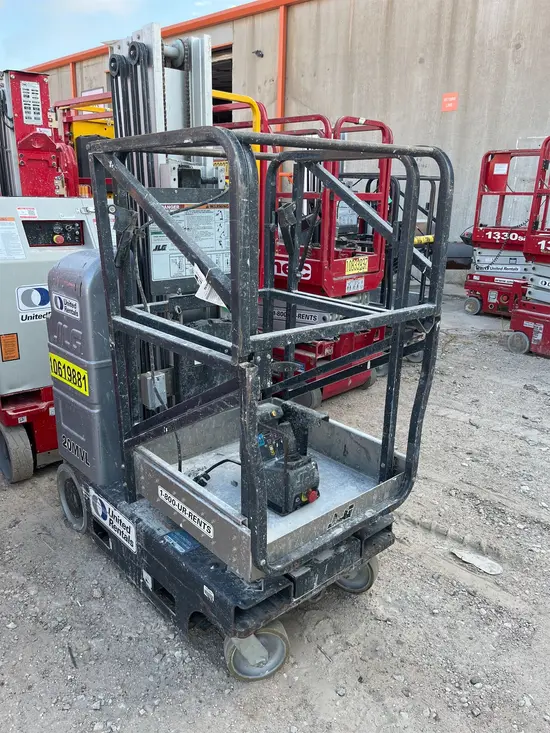 2017 JLG 20MVL Self-Propelled One-Person Lift