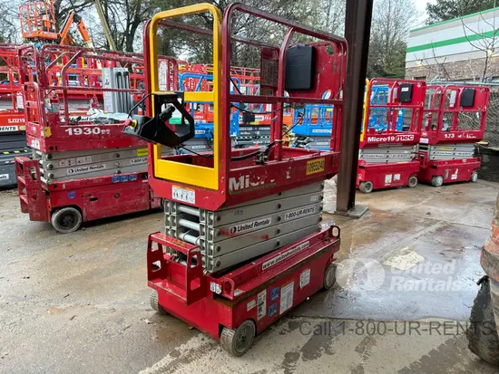 2019 MEC MICRO 19 Scissor Lift
