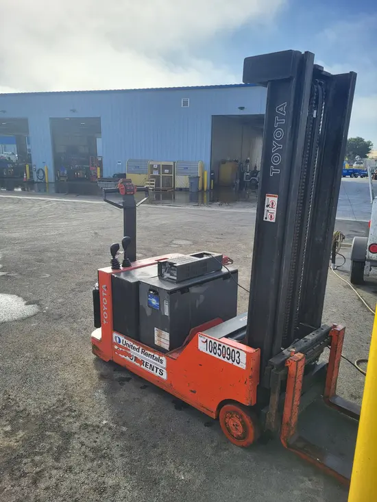 2018 Toyota 6BWC20 Warehouse Forklift