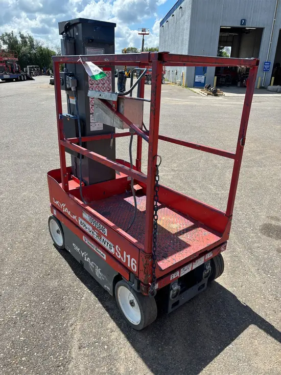 2019 Skyjack SJ16 Self-Propelled One-Person Lift